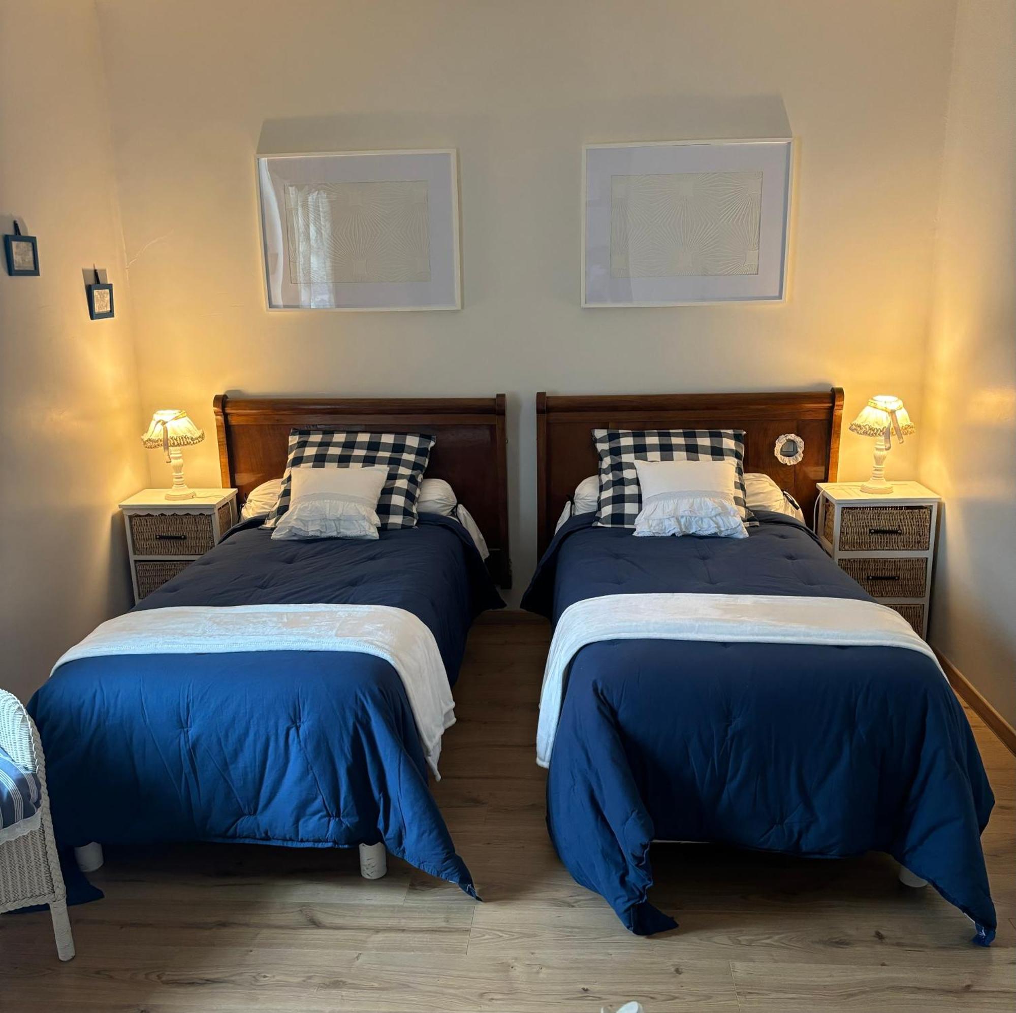 Chambres D'Hotes Le Tilleul Saint-Hilaire-des-Loges Exterior foto